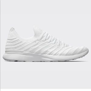 APL Shoes techloom wave